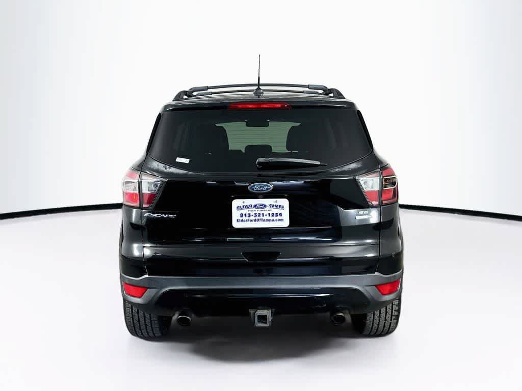 Used 2017 Ford Escape SE w/ SE Sport Appearance Package AWD/4WD image 5