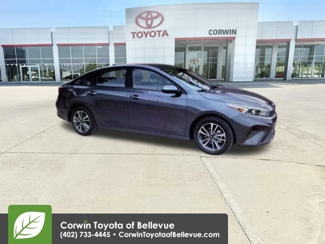 Used 2024 Kia Forte LXS FWD image 2