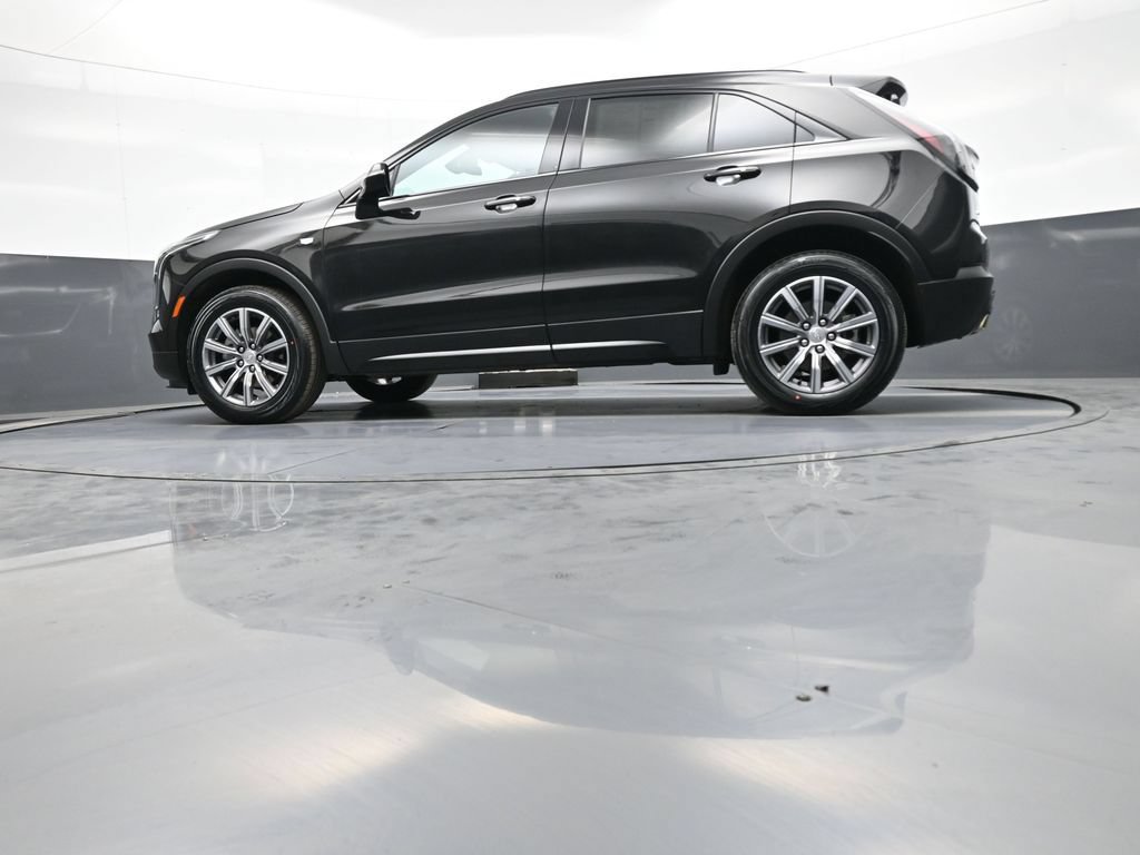 Used 2023 Cadillac XT4 Sport w/ Technology Package AWD/4WD image 34