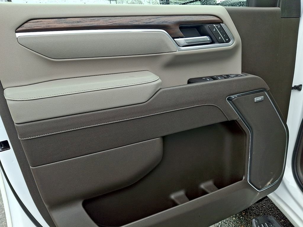 New 2025 GMC Sierra 2500 SLT w/ SLT Premium Package image 8