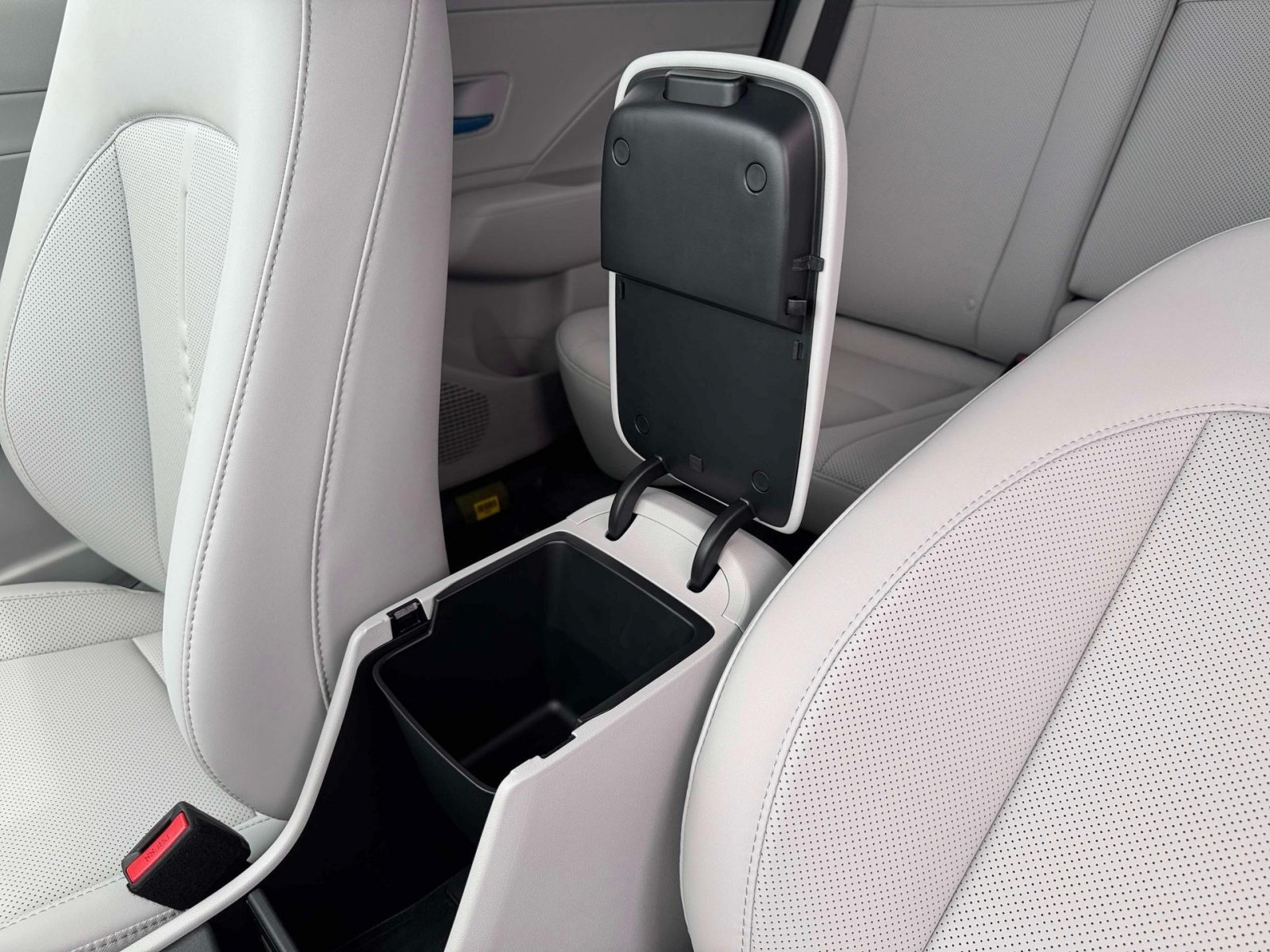 New 2026 Hyundai Kona Limited FWD image 19