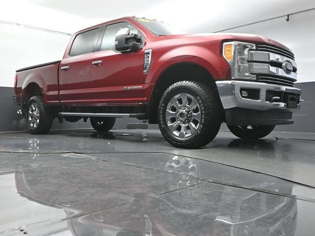 Used 2017 Ford F250 Lariat w/ Lariat Ultimate Package AWD/4WD image 32