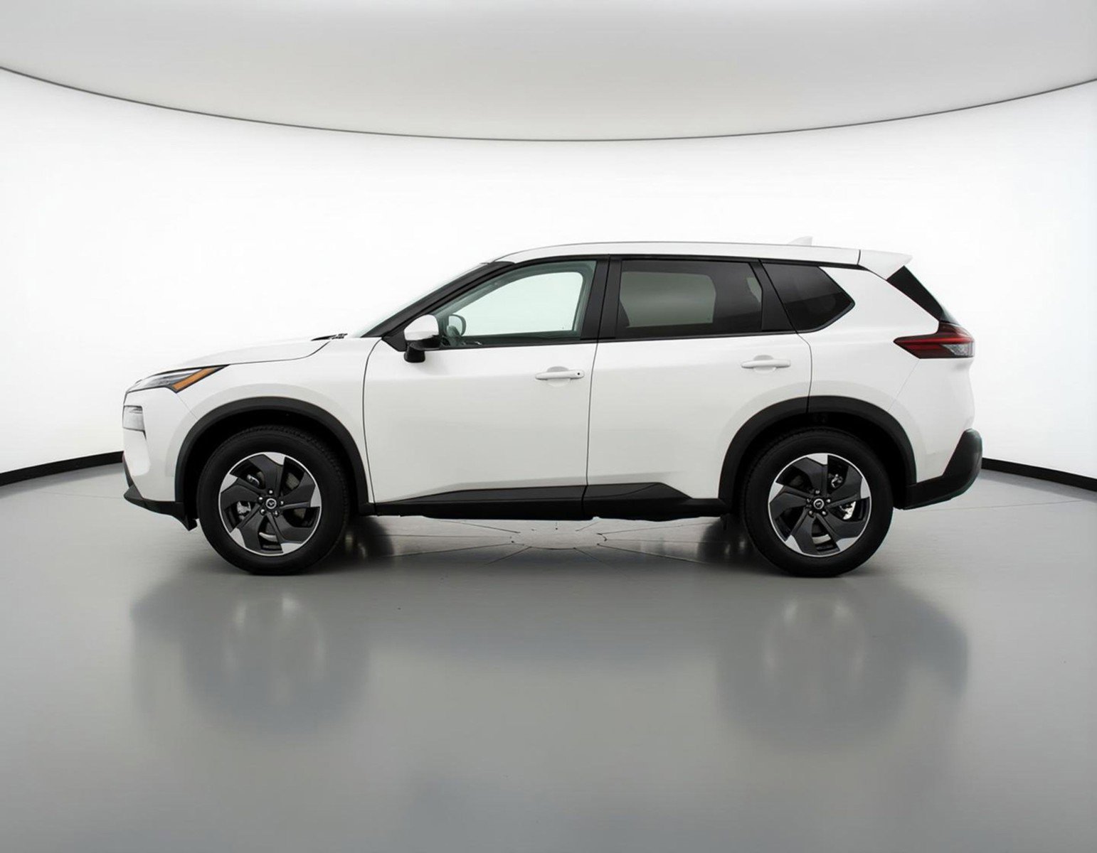 Used 2024 Nissan Rogue SV AWD/4WD image 5