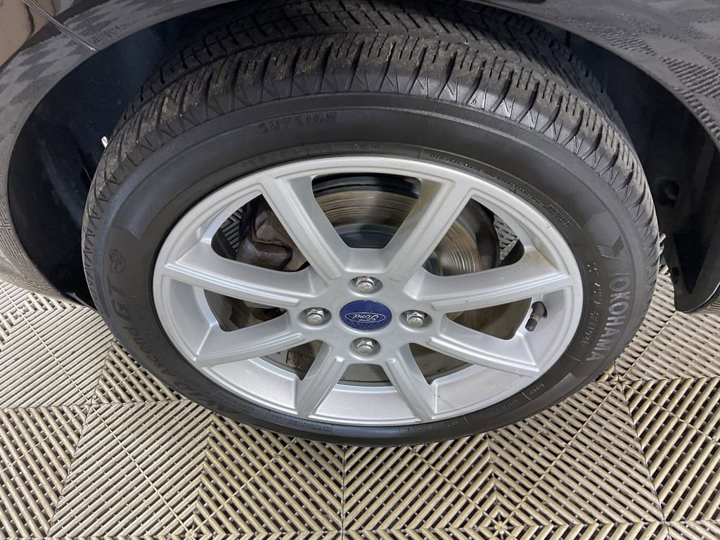 Used 2017 Ford Fiesta SE w/ Equipment Group 201A image 5