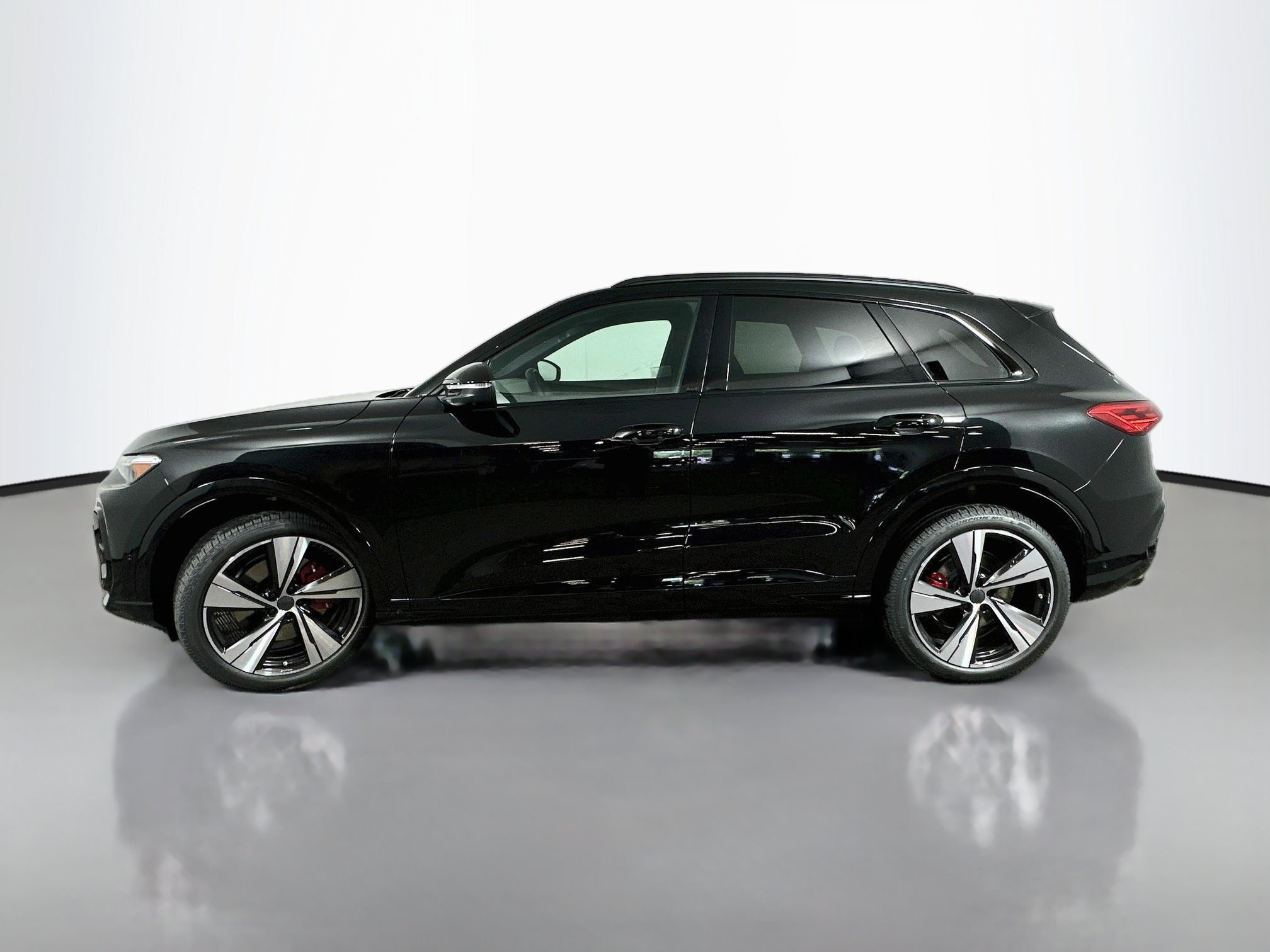 New 2026 Audi SQ5 Premium Plus AWD/4WD image 4