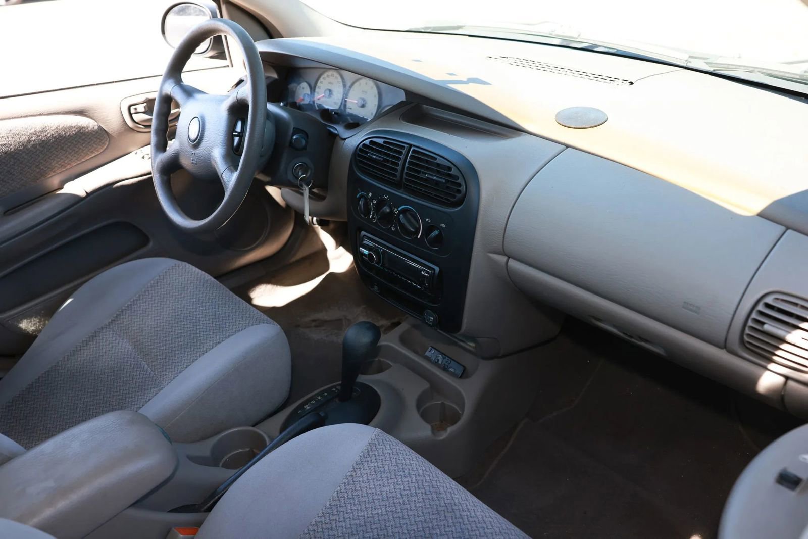 Used 2001 Dodge Neon Highline image 18
