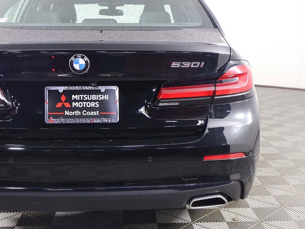 Used 2023 BMW 530i xDrive w/ Convenience Package image 16