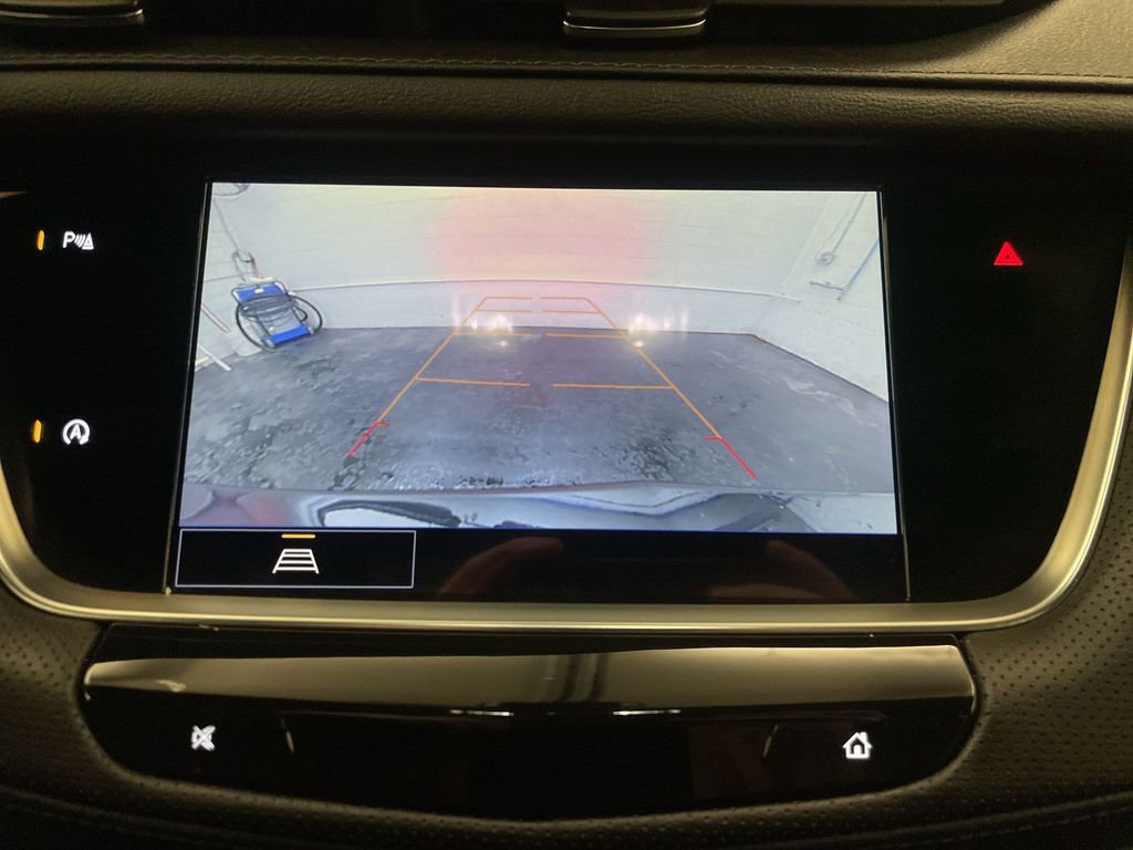 Used 2024 Cadillac XT5 Luxury w/ LPO, Floor Liner Package AWD/4WD image 7