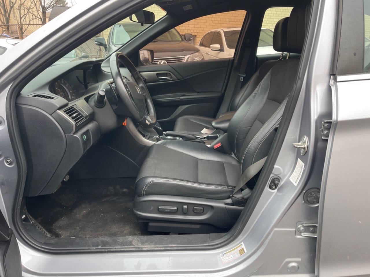 Used 2016 Honda Accord Sport image 11