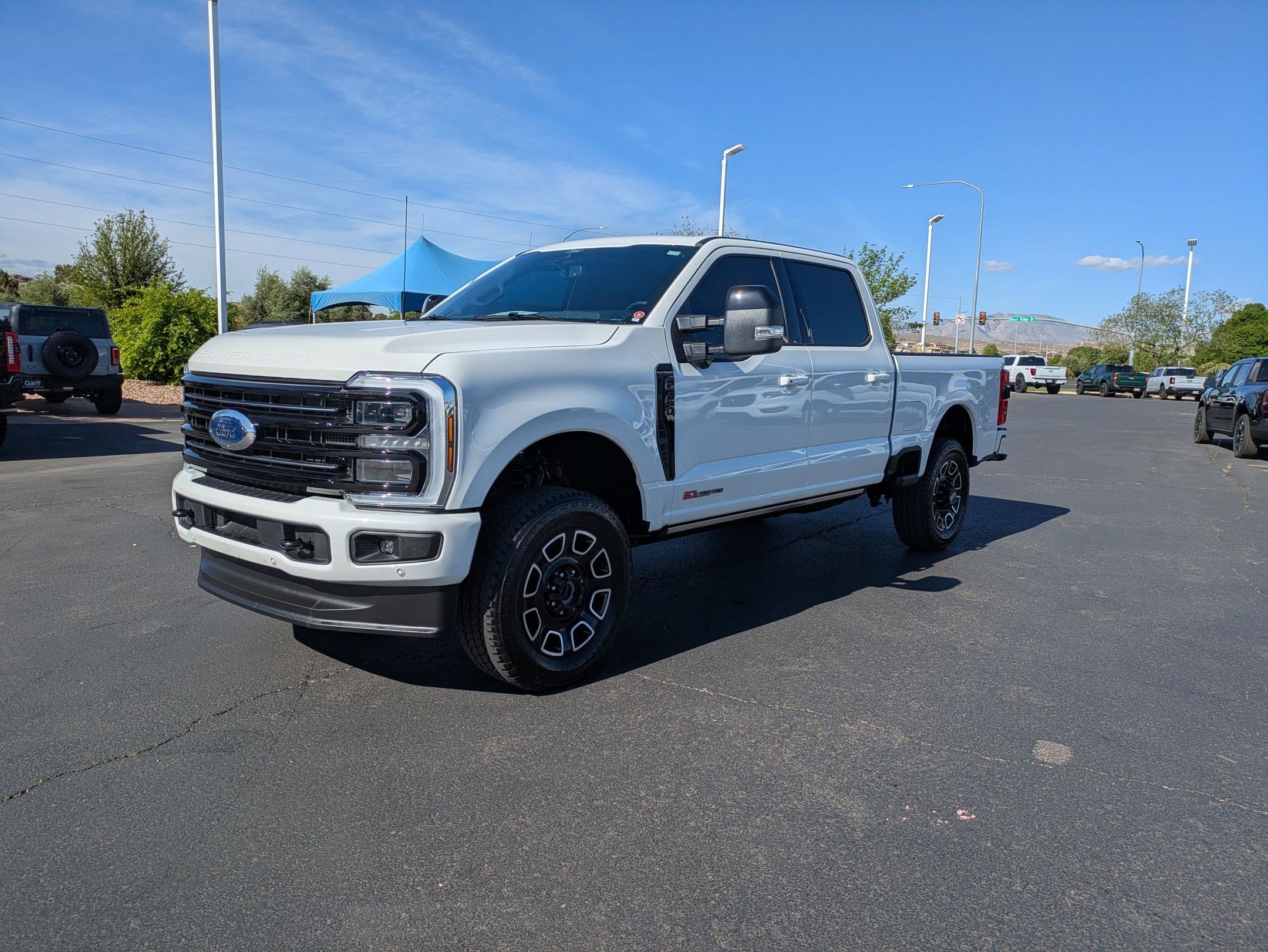 Used 2025 Ford F350 Platinum w/ FX4 Off-Road Package image 9
