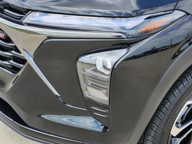 Used 2025 Chevrolet Trax RS w/ Sunroof Package FWD image 9