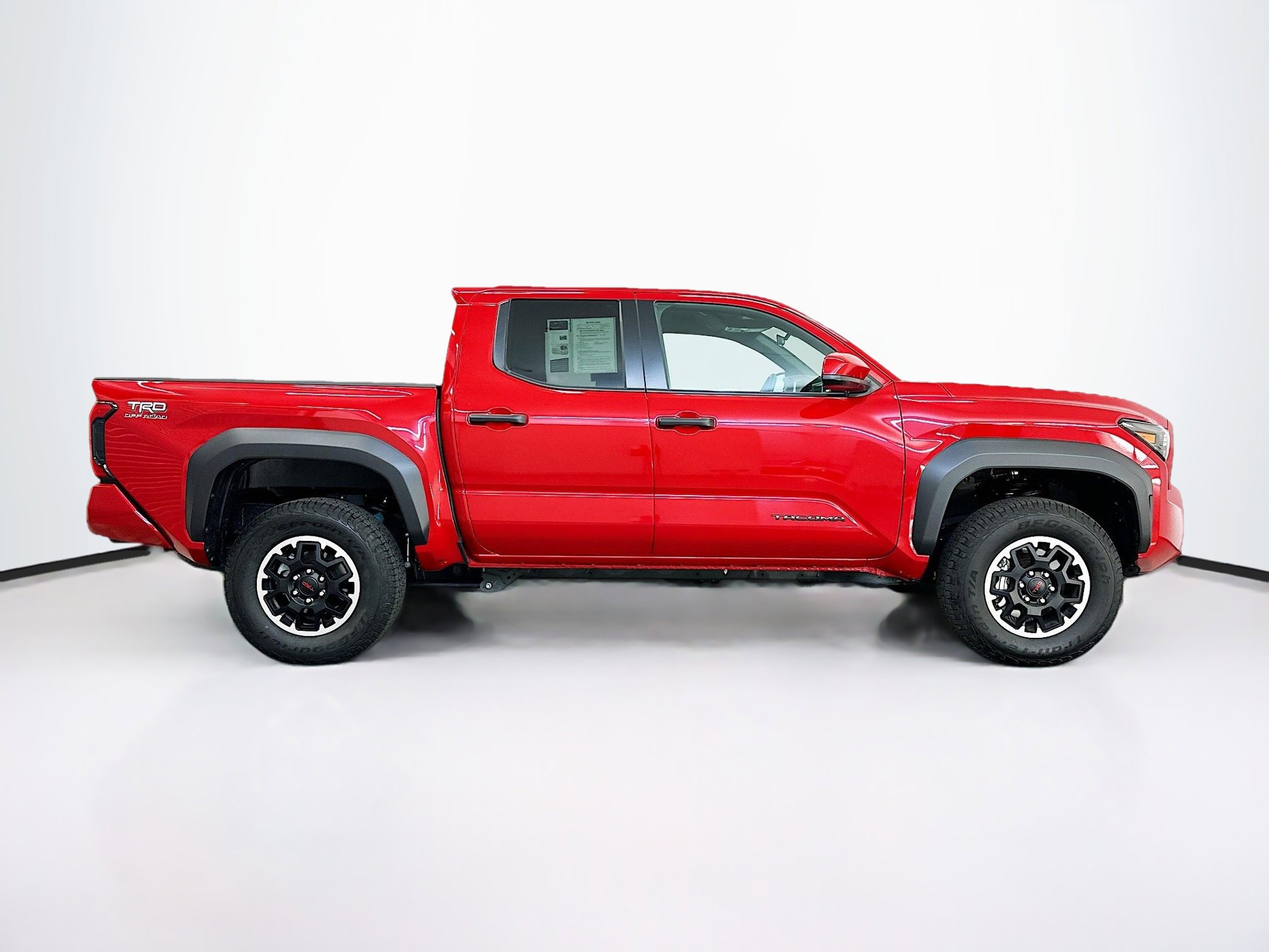 Used 2025 Toyota Tacoma TRD Off-Road image 10