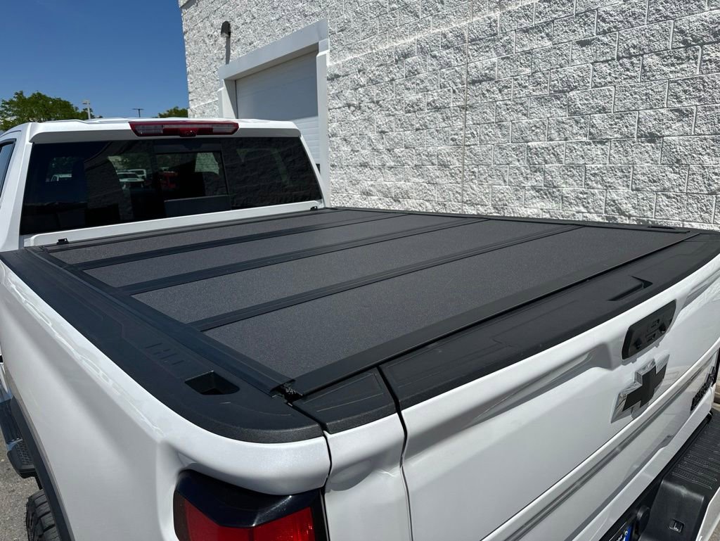 Used 2025 Chevrolet Silverado 2500 High Country w/ Technology Package AWD/4WD image 9