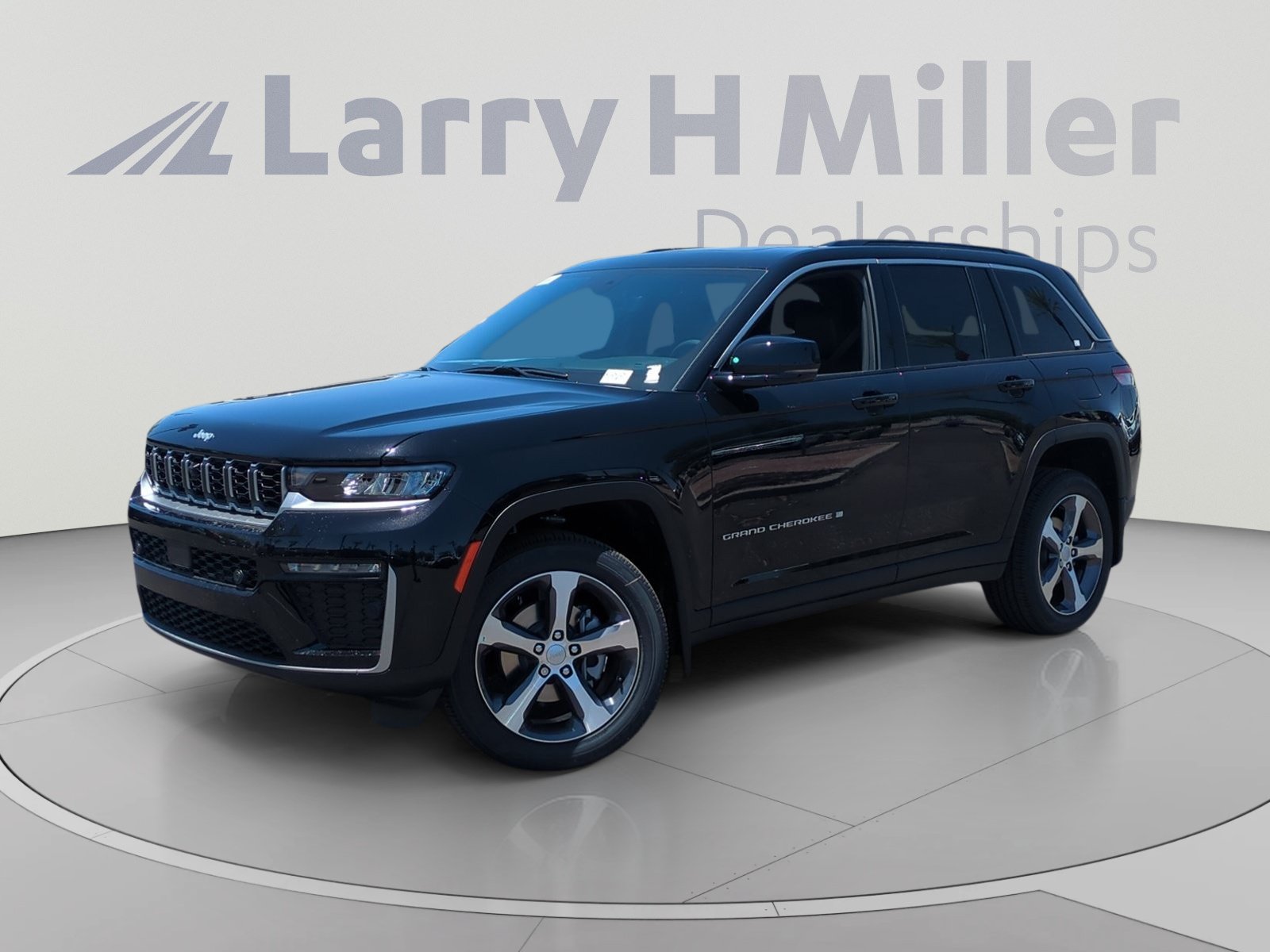 New 2026 Jeep Grand Cherokee Limited w/ Luxury Tech Group II RWD video 1
