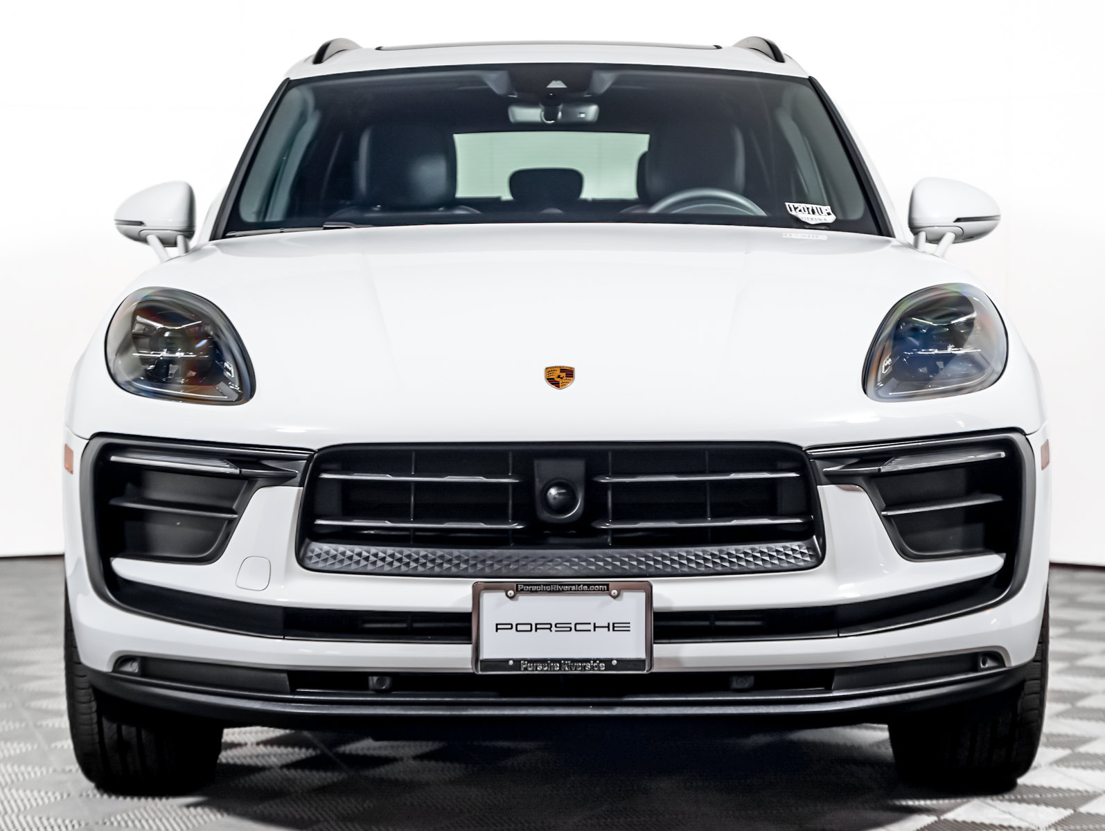 Certified 2023 Porsche Macan AWD/4WD image 7