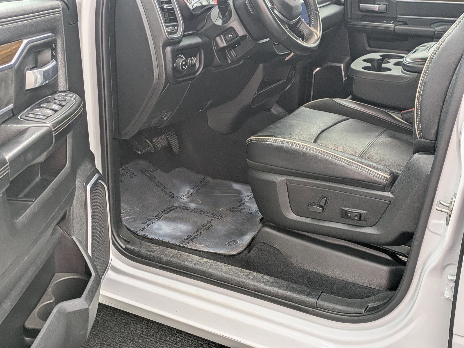 Used 2024 RAM 2500 Laramie image 29