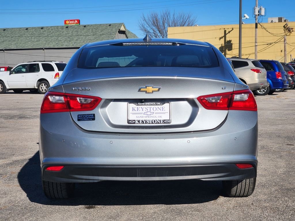 Used 2024 Chevrolet Malibu LT image 3
