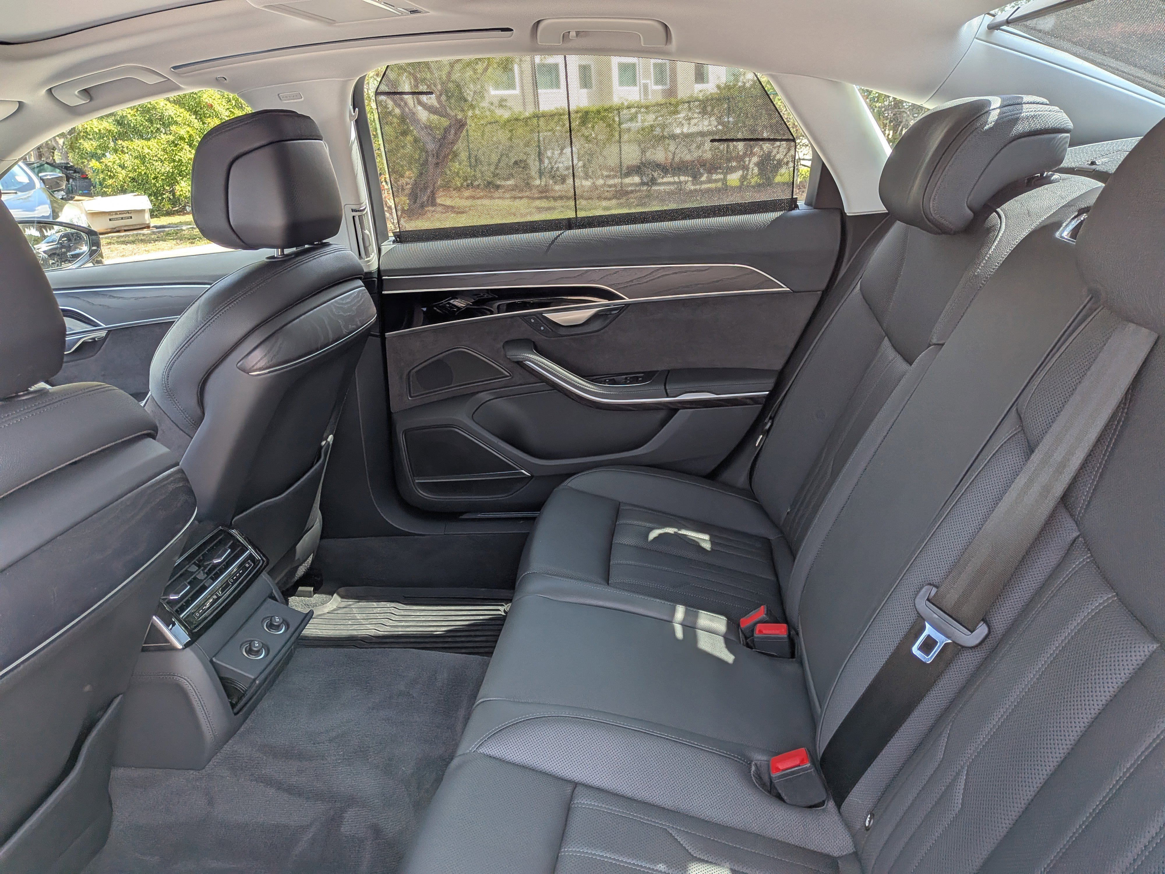 Used 2020 Audi A8 L 4.0T w/ Executive Package image 15