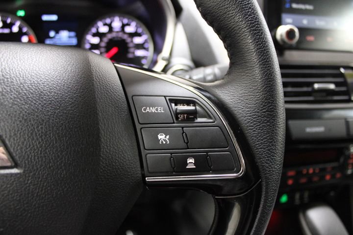 Used 2024 Mitsubishi Eclipse Cross SE image 37