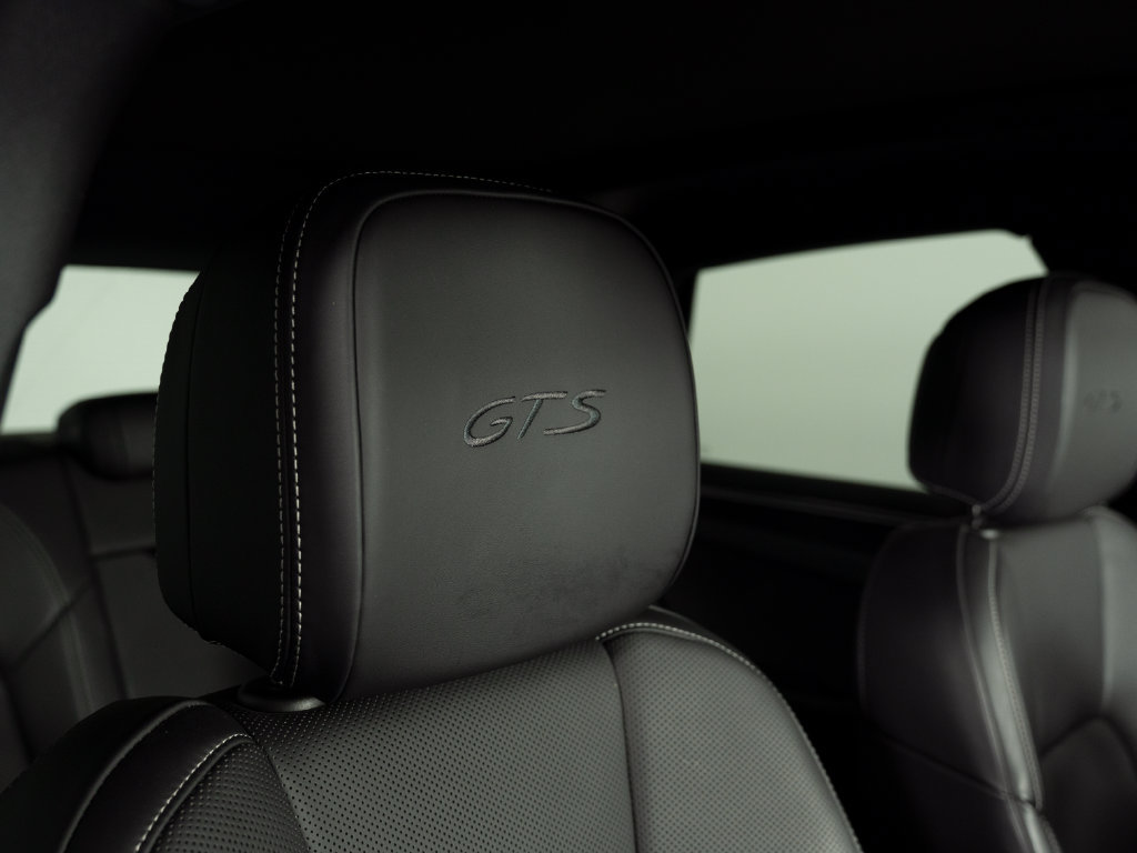 Certified 2023 Porsche Macan GTS AWD/4WD image 39