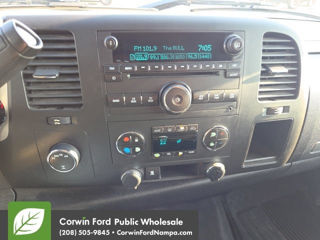Used 2011 Chevrolet Silverado 1500 LT w/ All-Star Edition AWD/4WD image 23