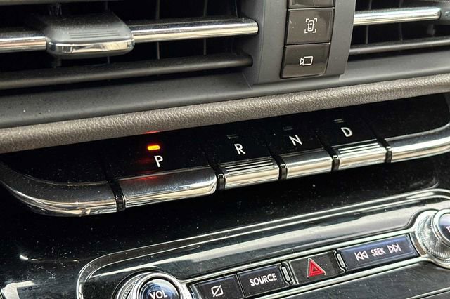 Used 2022 Lincoln Corsair Reserve w/ Equipment Group 201A image 19