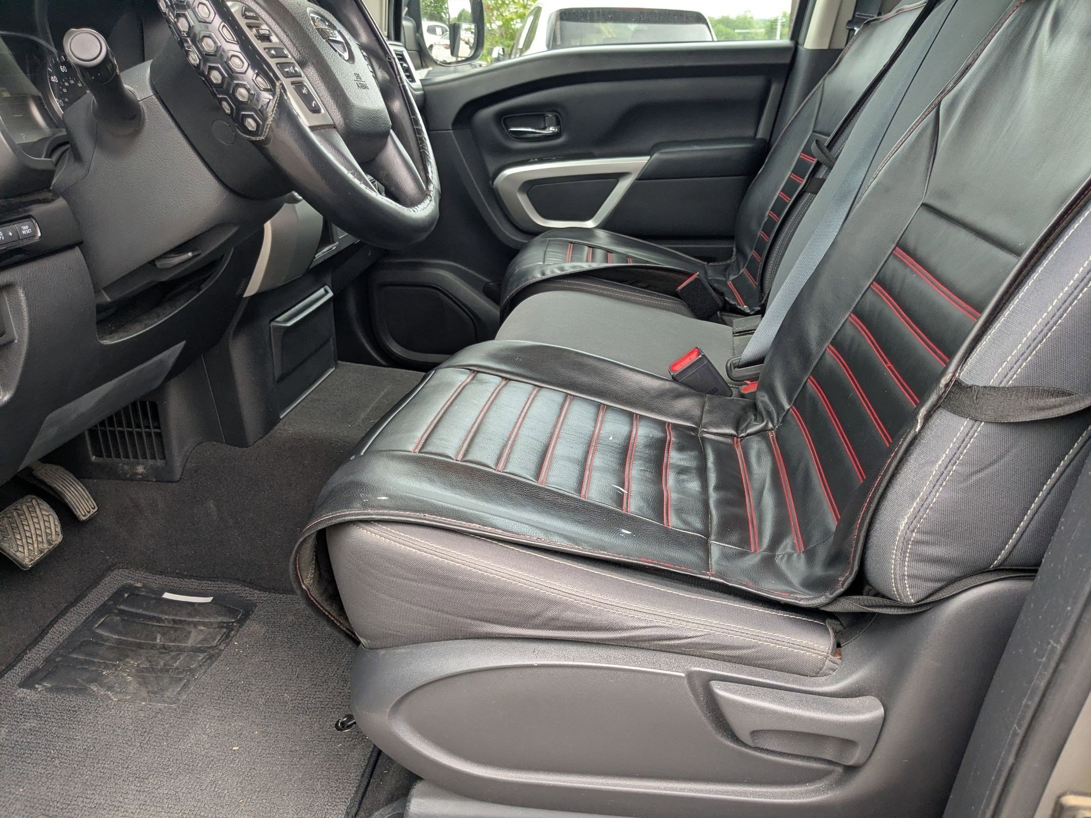 Used 2021 Nissan Titan SV w/ Accessory Utility Package RWD image 9