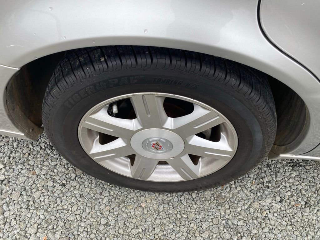 Used 2007 Cadillac DTS Luxury I w/ Trunk Convenience Package image 23