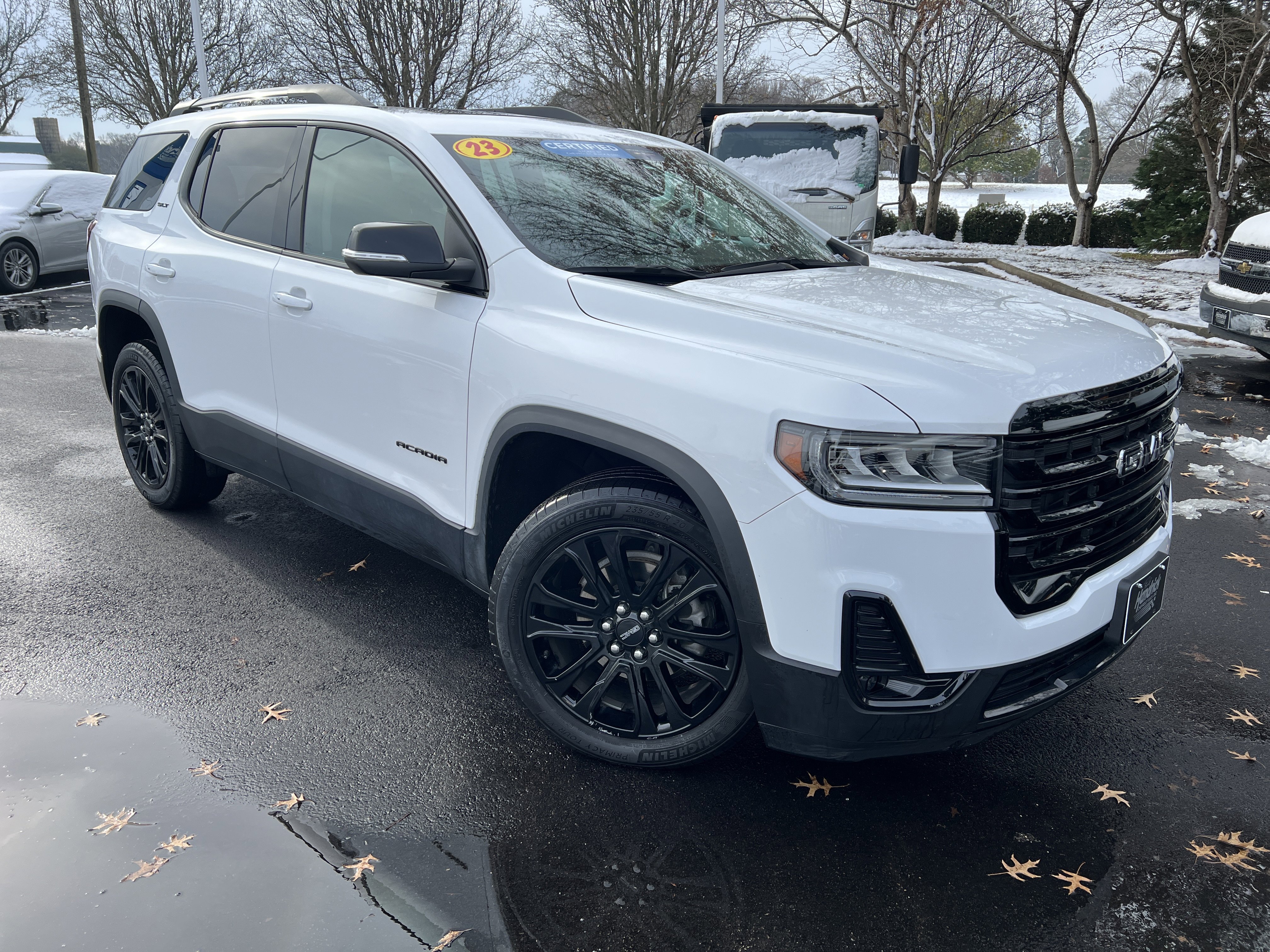 Certified 2023 GMC Acadia SLT w/ Elevation Edition image 2