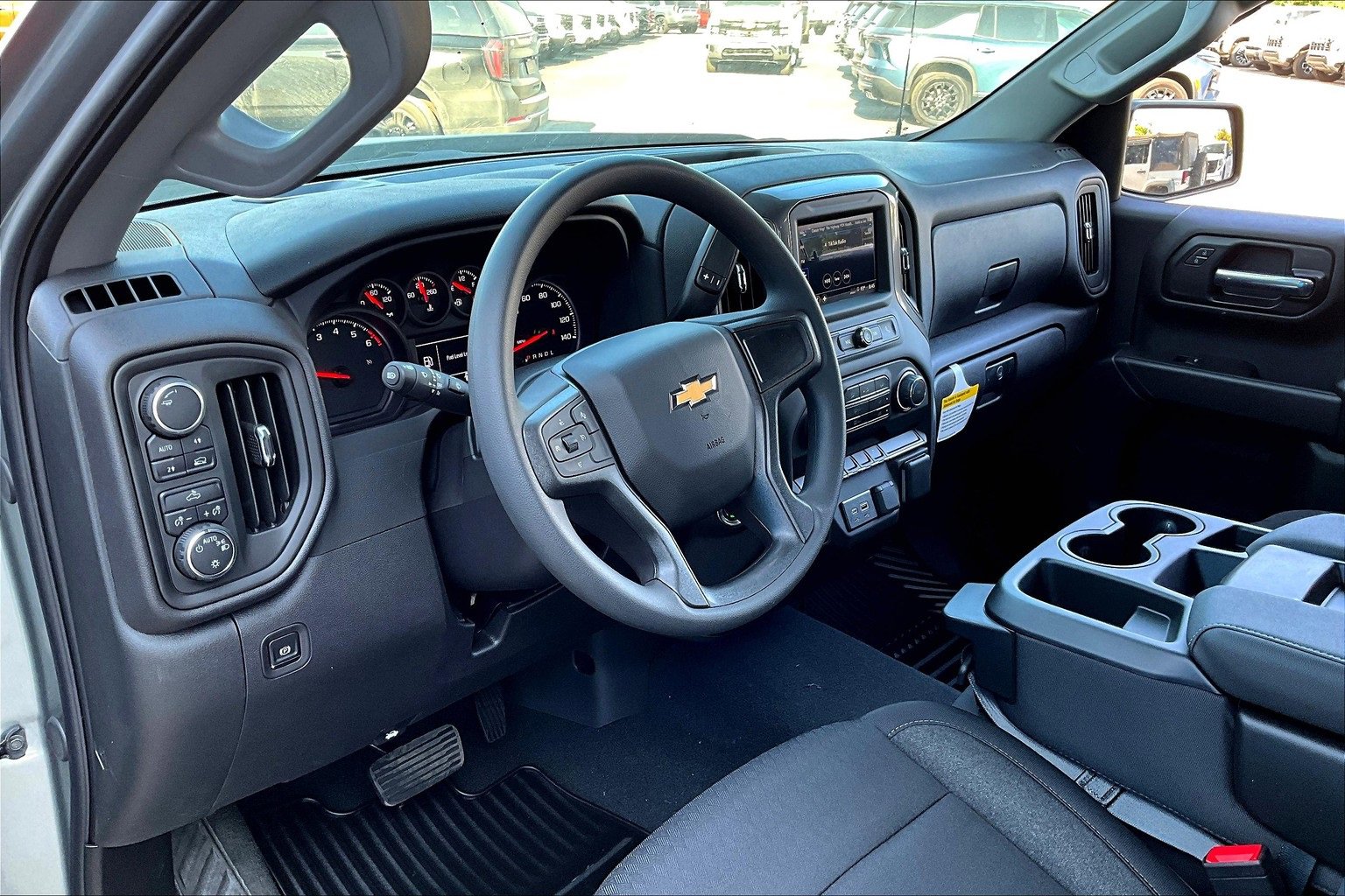 New 2025 Chevrolet Silverado 1500 Custom image 6