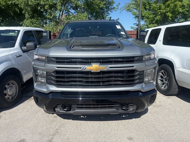 Used 2025 Chevrolet Silverado 2500 Custom w/ Custom Convenience Package image 2