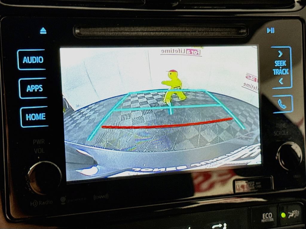 Used 2017 Toyota Prius Four Touring FWD image 6