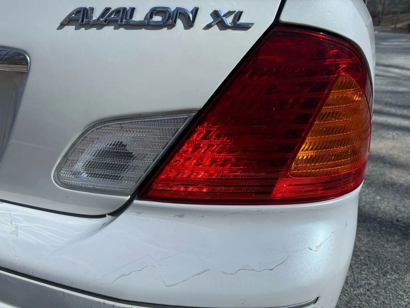 Used 2001 Toyota Avalon XL FWD image 10