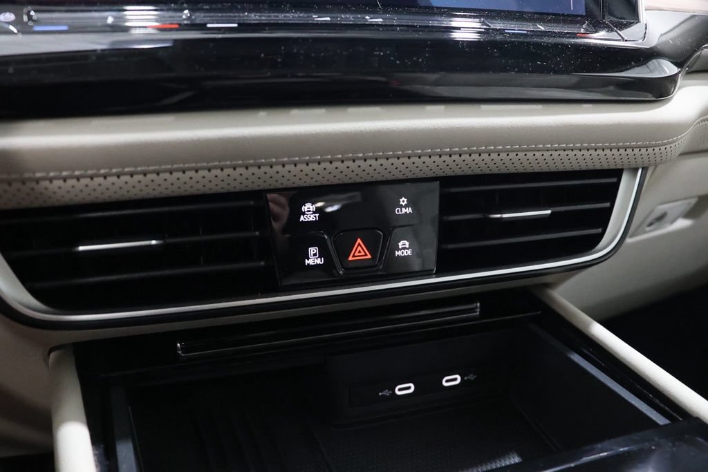 Used 2025 Volkswagen Atlas SE FWD image 26