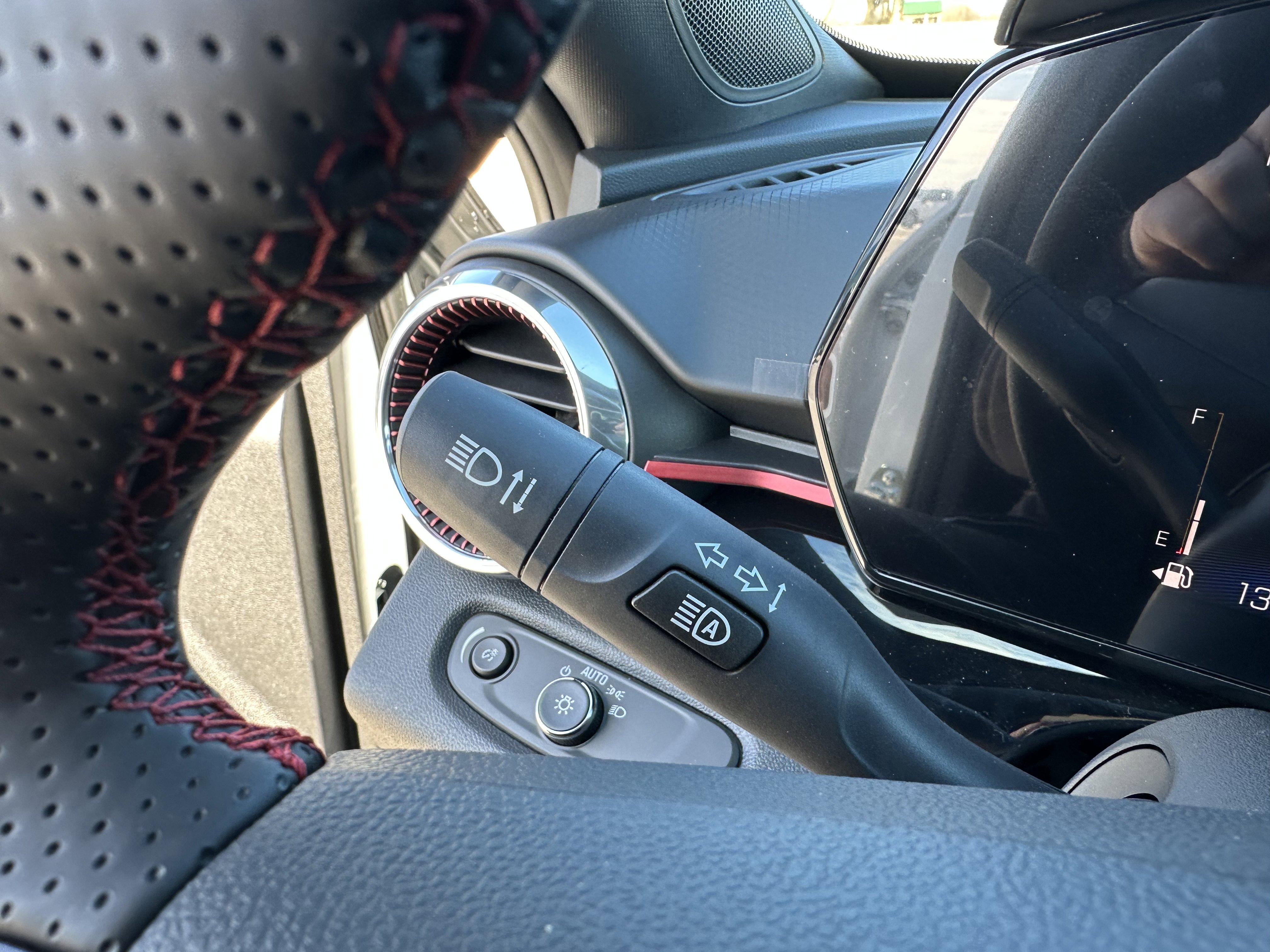 New 2026 Chevrolet Trax RS w/ Driver Confidence Package image 27