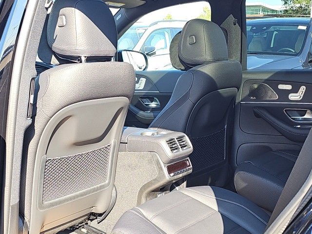 New 2026 Mercedes-Benz GLS 580 4MATIC image 14
