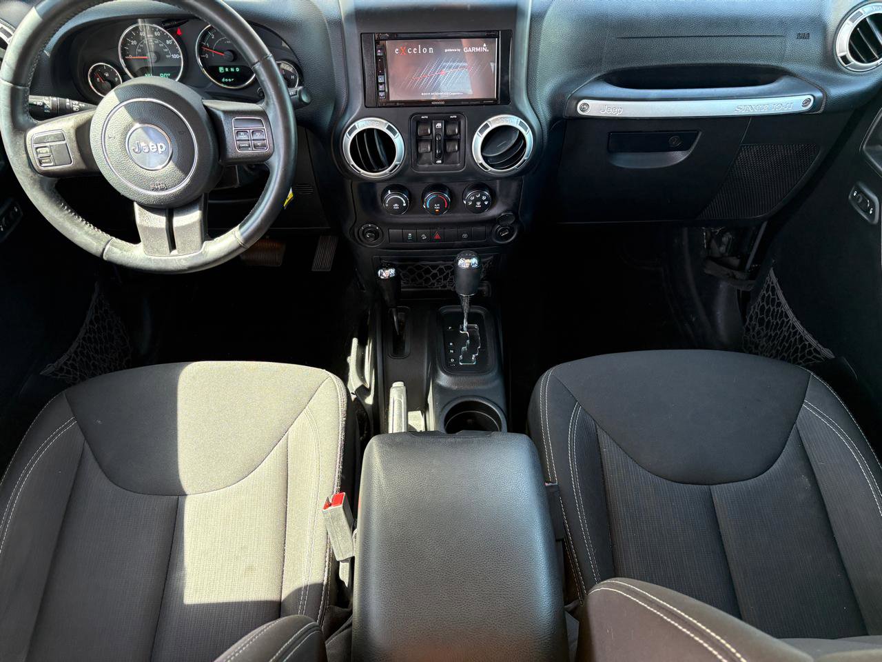 Used 2016 Jeep Wrangler Unlimited Sahara image 11