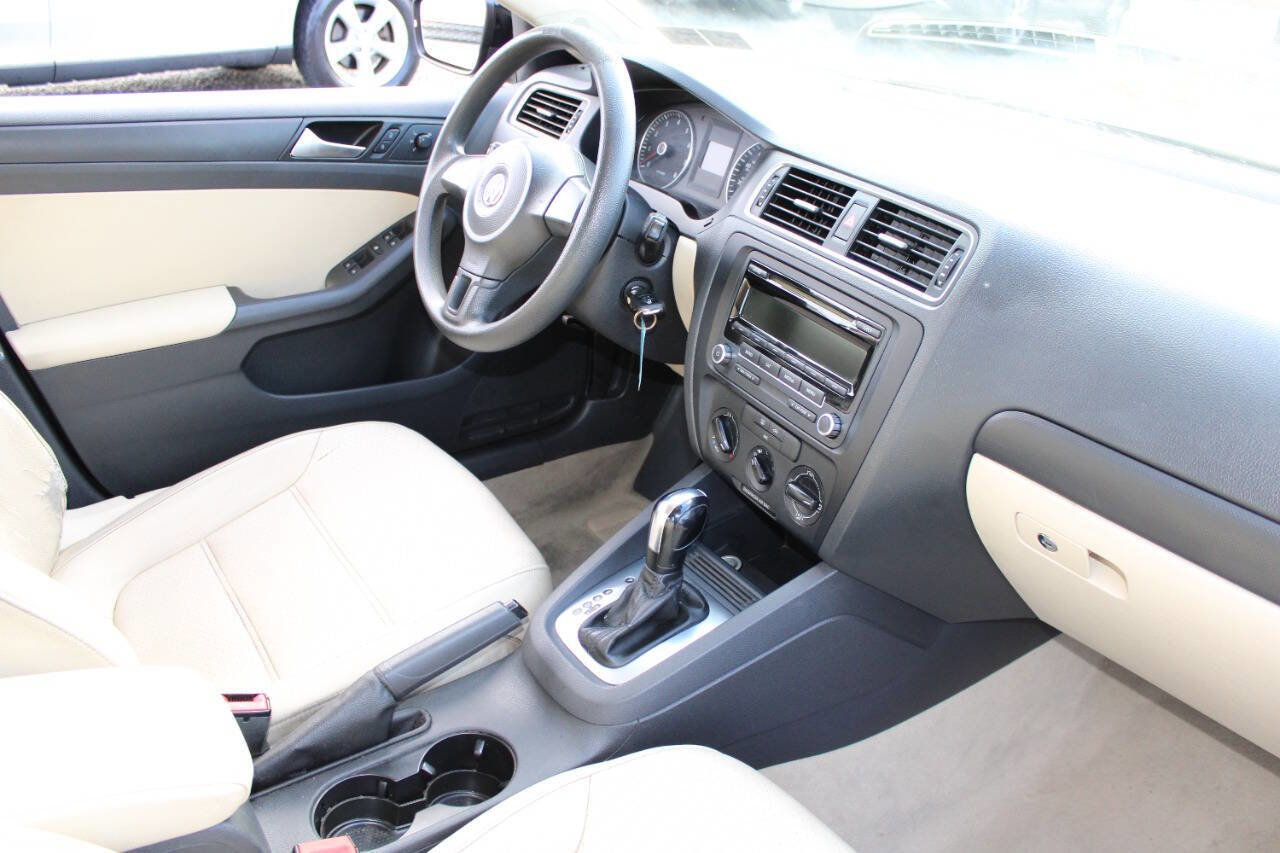 Used 2014 Volkswagen Jetta SE image 12