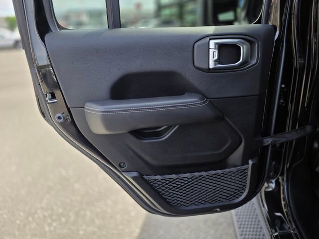 Used 2023 Jeep Wrangler Unlimited Sahara image 20