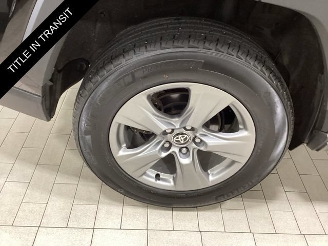 Used 2025 Toyota RAV4 XLE AWD/4WD image 23