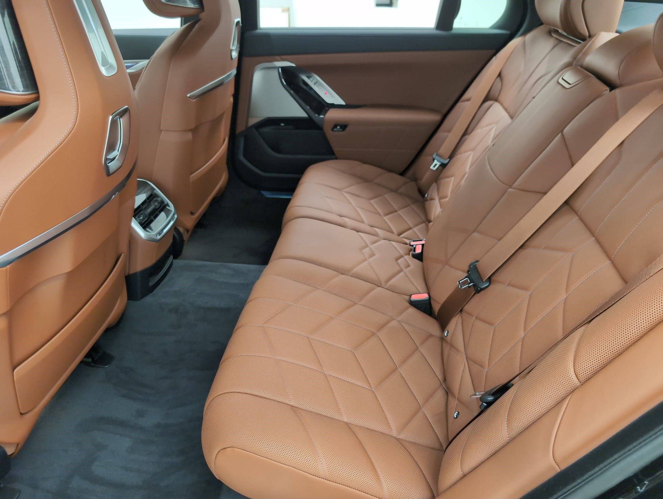 New 2025 BMW i7 eDrive50 w/ M Sport Package image 13