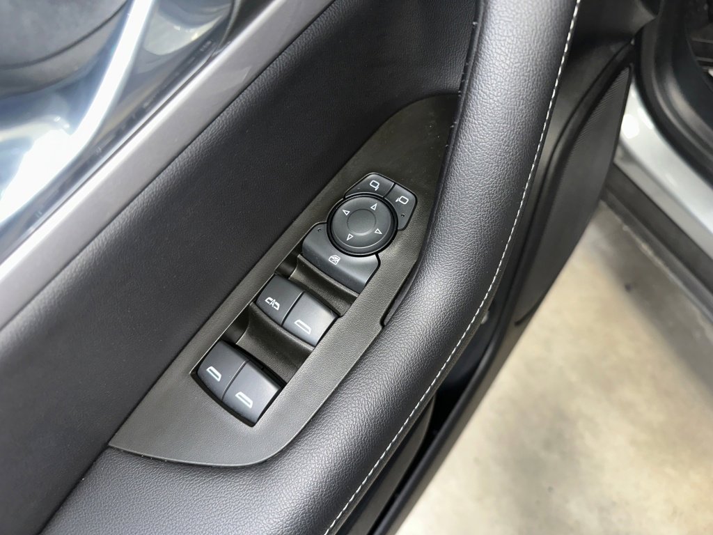 Certified 2023 Chevrolet Blazer LT w/ Convenience Package image 5