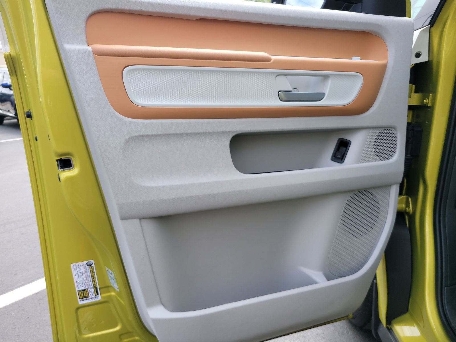 Certified 2025 Volkswagen ID. Buzz 1st Edition image 15