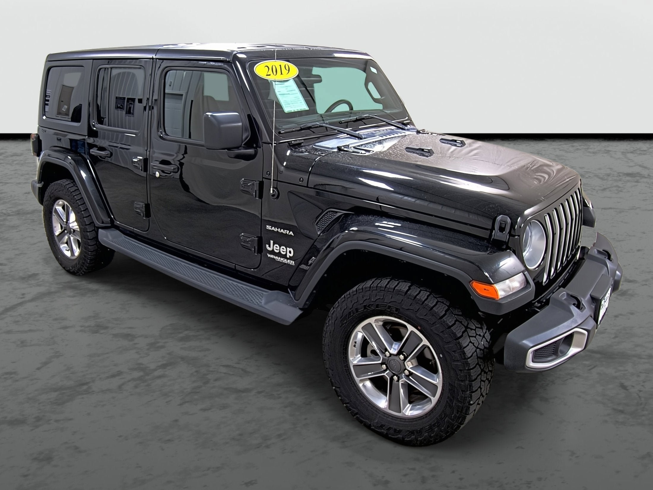 Used 2019 Jeep Wrangler Unlimited Sahara w/ Safety Group AWD/4WD image 5
