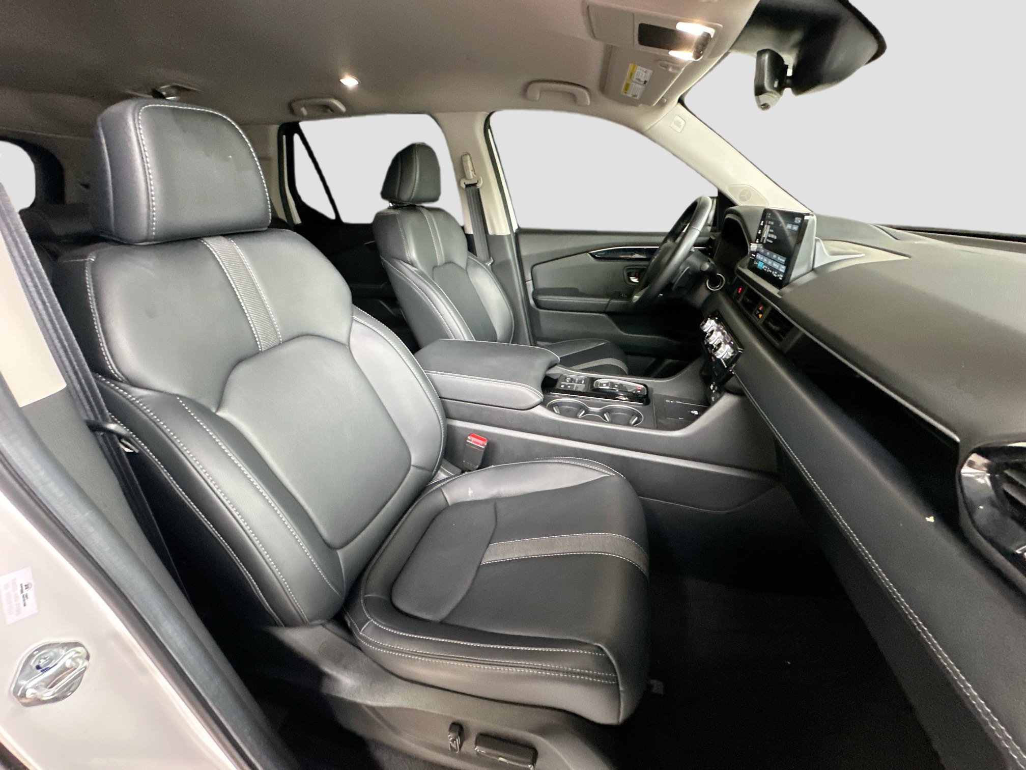 Used 2025 Honda Pilot EX-L image 27