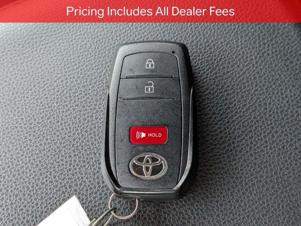 Certified 2025 Toyota 4Runner SR5 AWD/4WD image 30