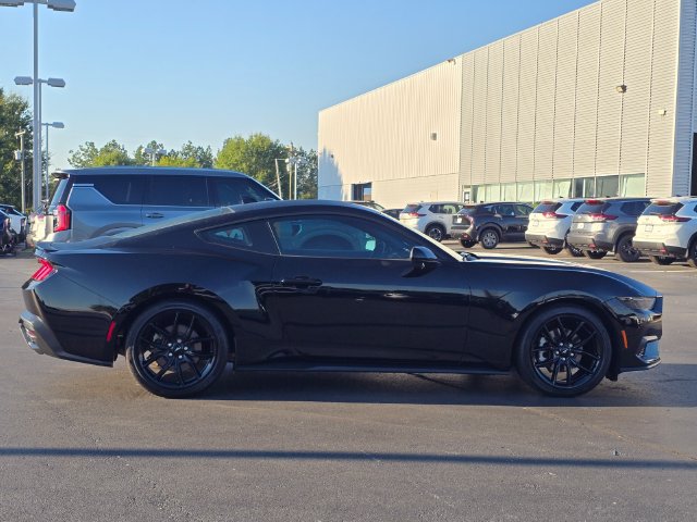 Used 2024 Ford Mustang Coupe RWD image 2