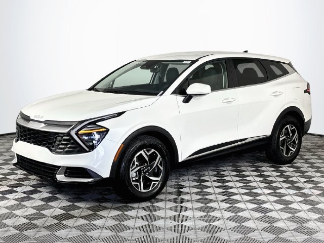 Used 2024 Kia Sportage LX FWD image 4