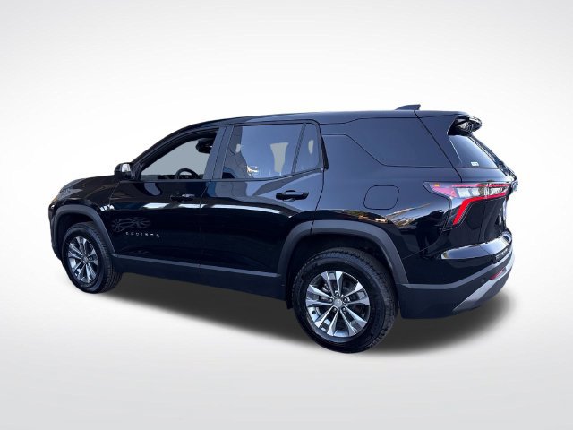 Used 2026 Chevrolet Equinox LT AWD/4WD image 3