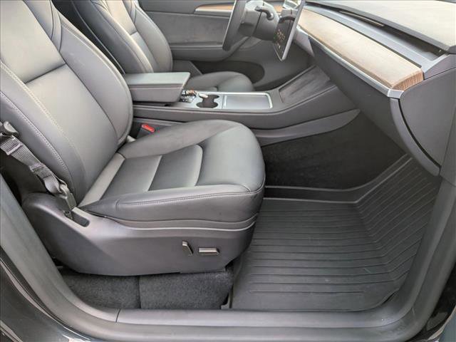 Used 2025 Tesla Model Y Long Range image 21